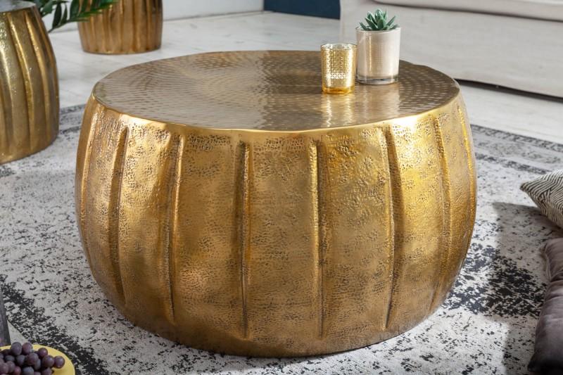 Ručne vyrobený konferenčný stolík MARRAKESCH zlatý 65 cm s tepaným dizajnom