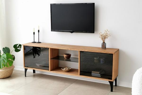 Masívny TV stolík MISTERO 150 cm, borovica, hnedý