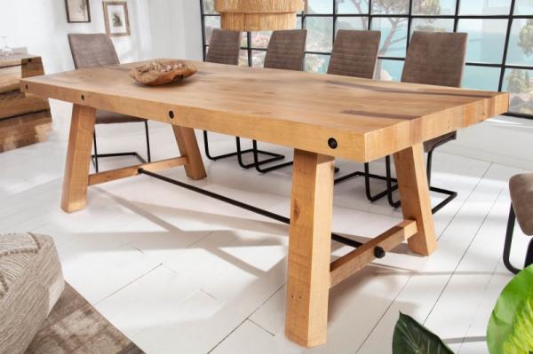 Masívny jedálenský stôl FINCA 200 cm prírodný z  borovicového dreva