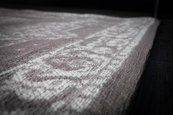 Orientálny bavlnený koberec PURE UNIQUE 350x240 cm starožitný svetlošedý