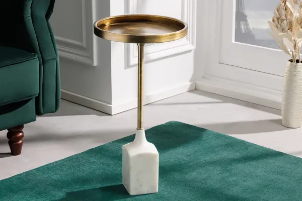 Dizajnový príručný stolík TRAYFUL 60 cm, starožitná zlatá, biela