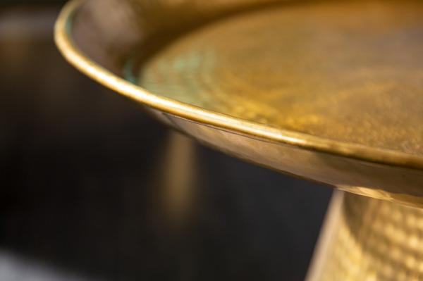 Ručne vyrobený stolík ORIENT 65 cm tepaný dizajn, zlatý