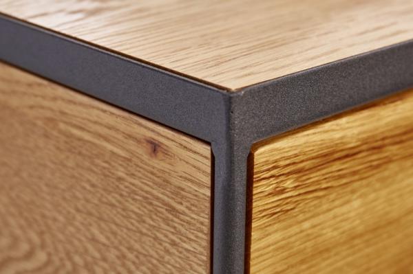 Nočný stolík SCORPION 40 cm z dubového dreva so zásuvkou
