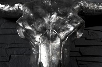 Dizajnová lebka MATADOR 70 cm strieborná, hliníková zliatina