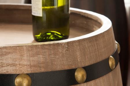 Elegantný stojan na víno BODEGA 60 cm, borovica, prírodný